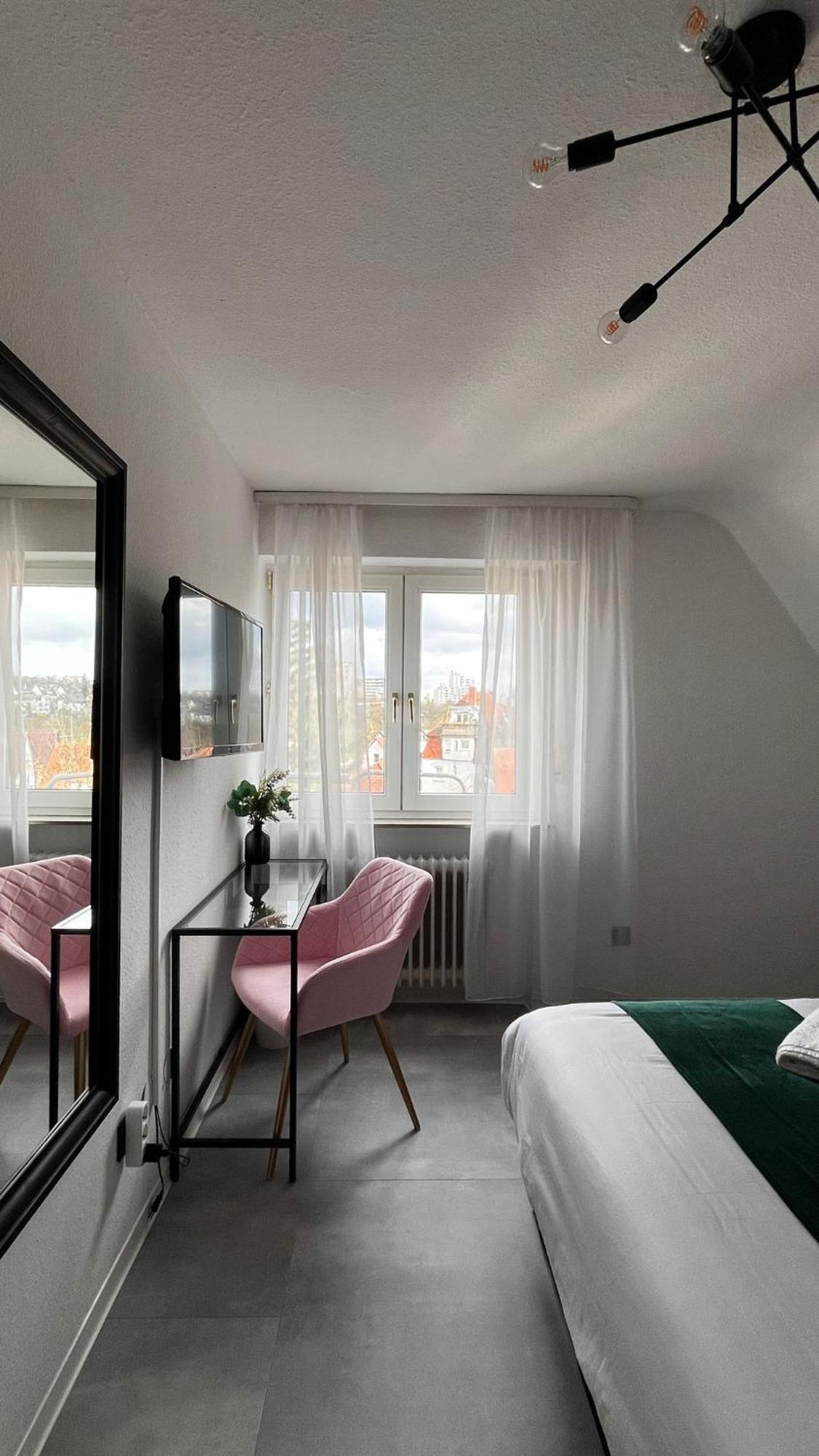 Hola Hotel Stuttgart Ngoại thất bức ảnh